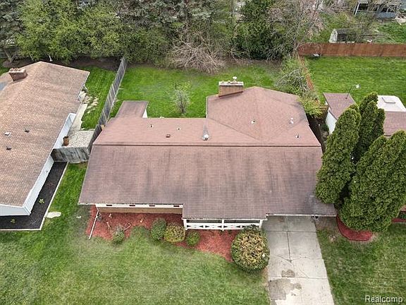 4th image of 1901 Rockcreek Ln