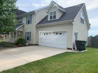 7918 Woodpark Dr, High Point, NC 27265