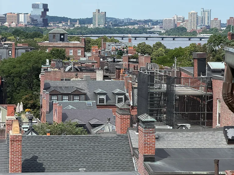 96 Mount Vernon St #4 — Photo 12