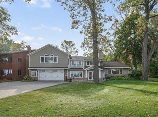 5210 Bald Eagle Blvd E, White bear lake, MN 55110