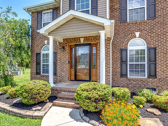 4th image of 4916 Creekrock Ln