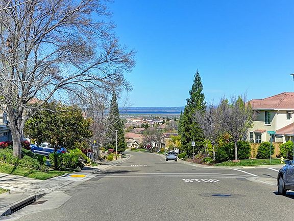 4th image of 343 Carpenter Hill Rd