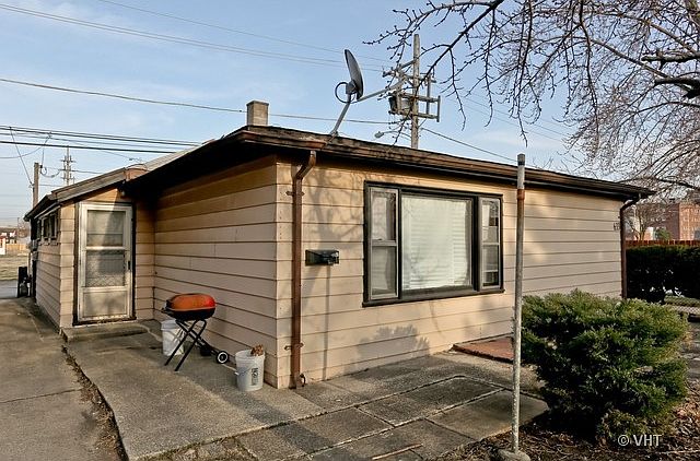 1st image of 633 Douglas Ave