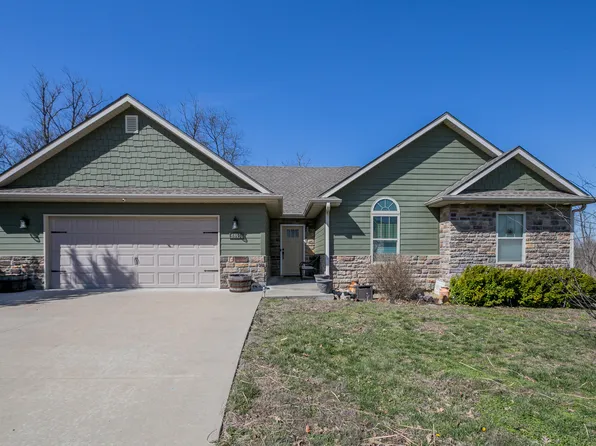 4601 Maple Leaf Dr, Columbia, MO 65201