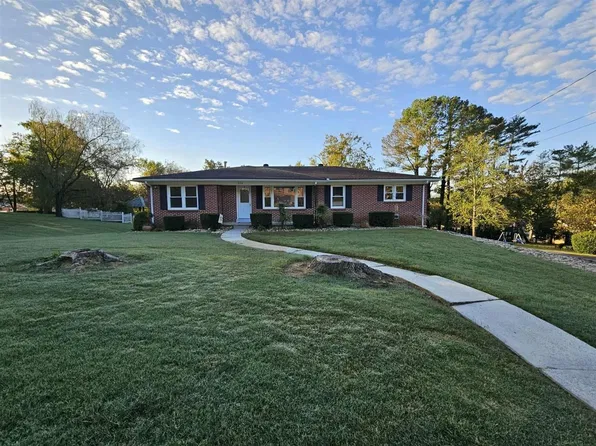 636 Carmack Ave, Carthage, TN 37030