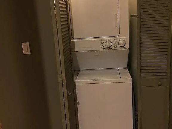 4th image of 1014 W Montana St #1