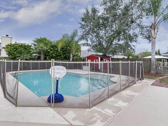 4th image of 4403 Pebble Brook Dr