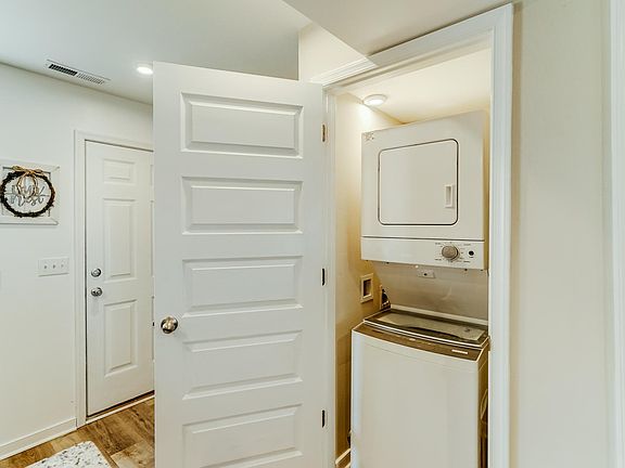4th image of 509 N 35th St APT 7