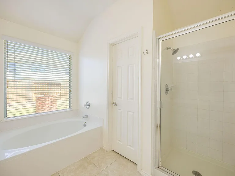 20602 Naples Terrace Ln — Photo 13
