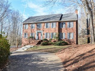 5200 Huntcliff Trl, Winston Salem, NC 27104