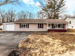 422 Peach St, Washington, IL 61571