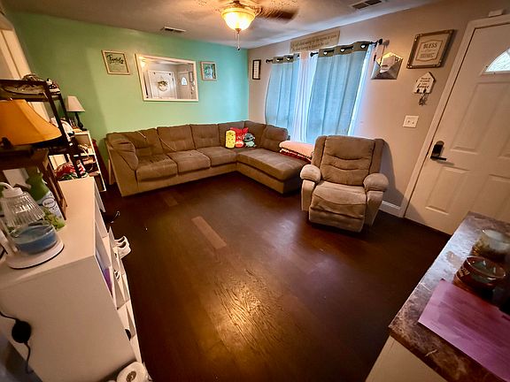 2nd image of 3351 Sycamore Tree Ln