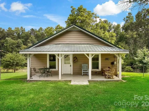 250 Circus Trl, Forest City, NC 28043