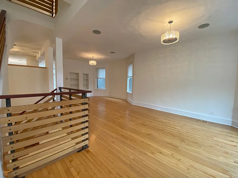 2441 N Mozart St — Photo 4