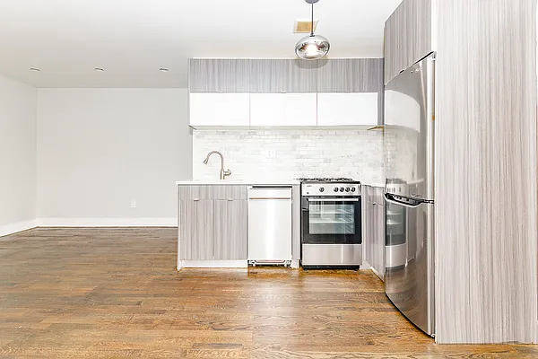 Rented by MySpaceNYC | media 6