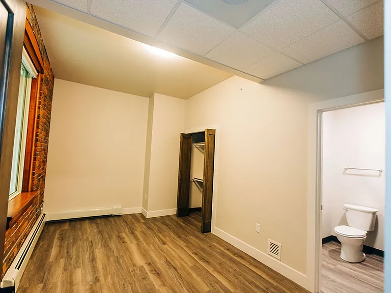 412 Central Ave — Photo 10