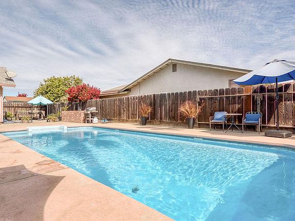 4th image of 512 Thompson Way