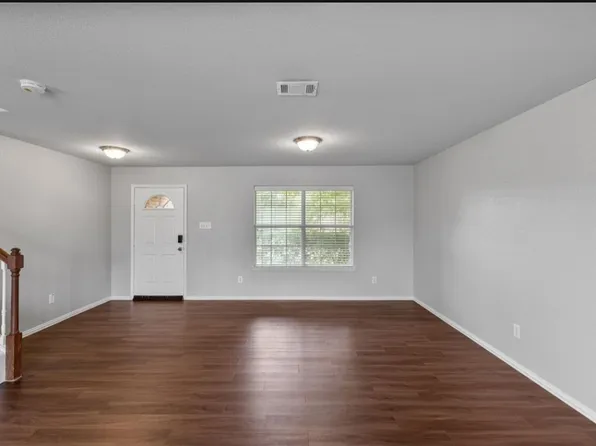 2048 Stagecoach Trl, Heartland, TX 75126