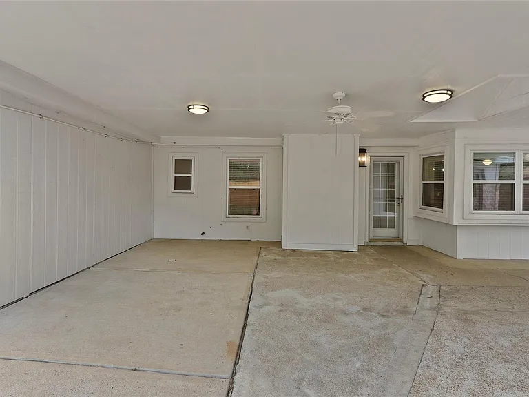 12303 Barryknoll Ln — Photo 21