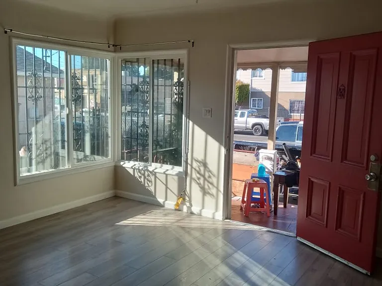 2218 Seminary Ave #A — Photo 3