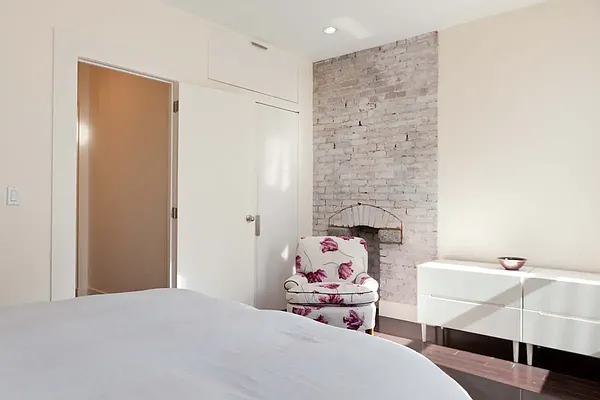 Rented by Compass | media 10