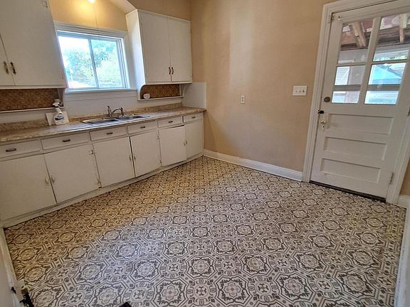 5th image of 2120 Allston Ave