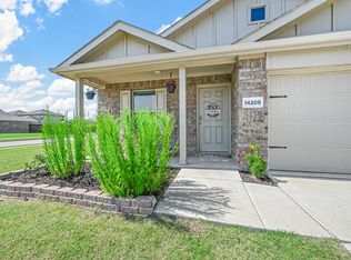 14205 Birch Farm Dr, Pilot Point, TX 76258