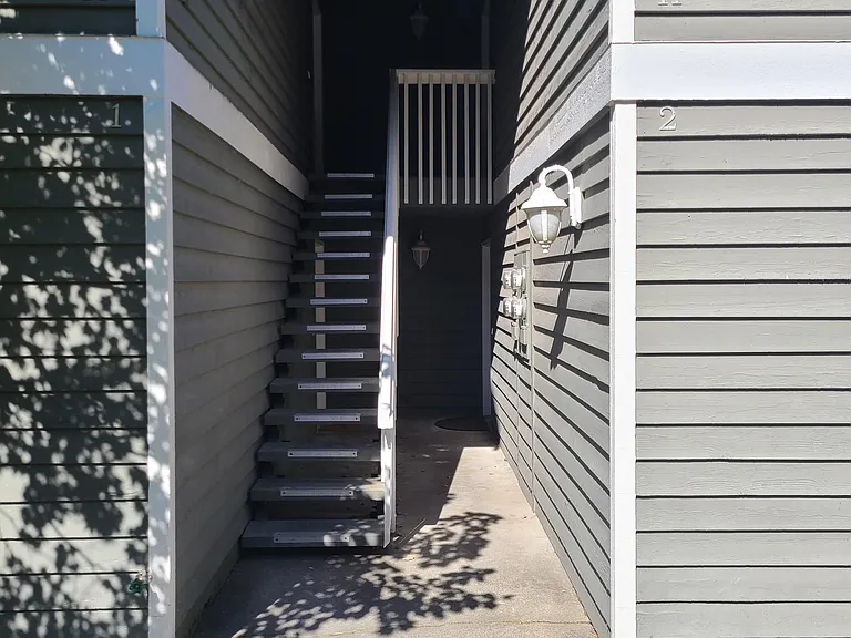 404 Railroad Ave #11 — Photo 5