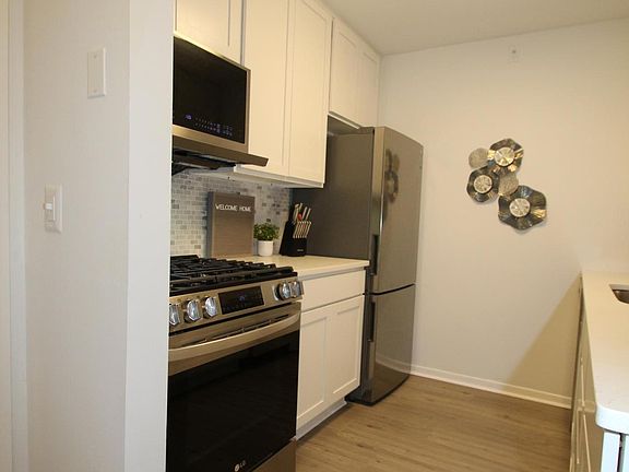 5th image of 7310 York Ave S #111