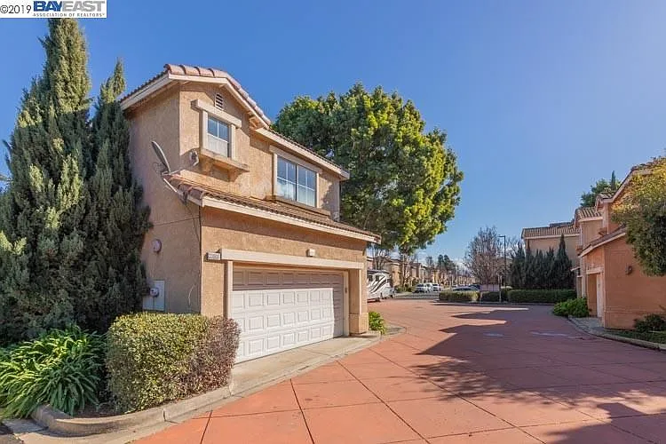 33000 Calle La Mirada Cmn photo 1