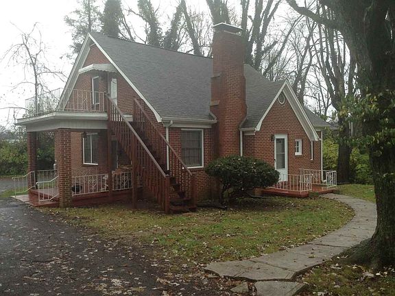 2nd image of 724 E 1st North St