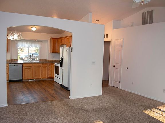 5th image of 16559 Bayou Way