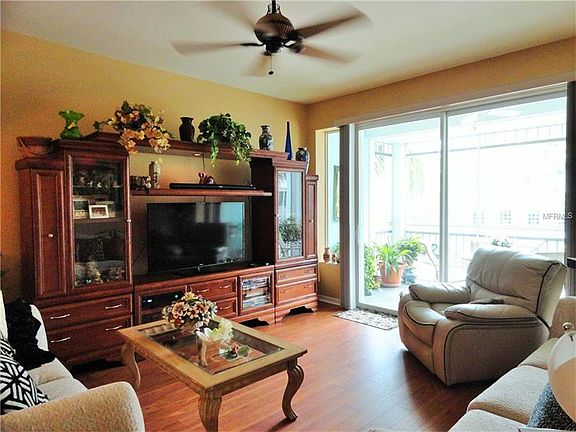 2nd image of 5117 Melbourne St #B