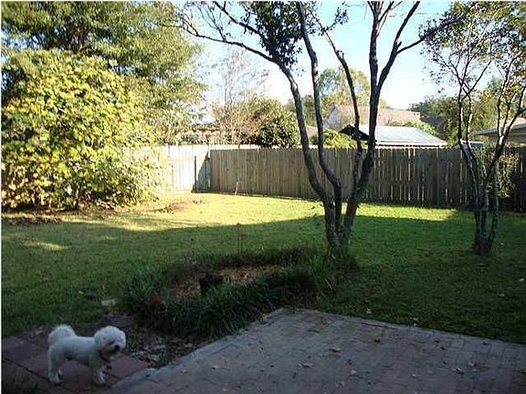 3rd image of 212 Aundria Dr