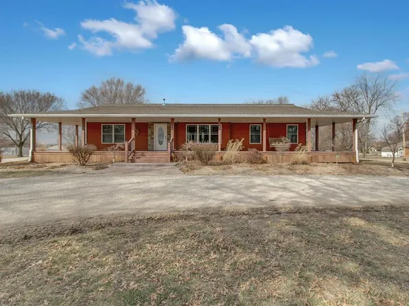 181 Poplar Heights Rd, Chanute, KS 66720