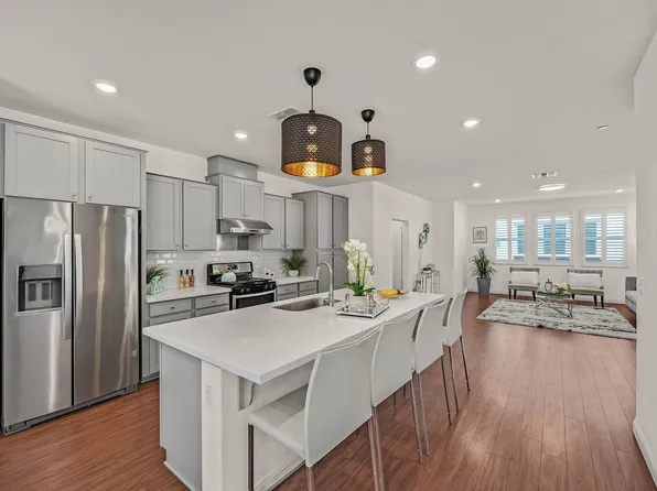 16310 Ridgehaven Dr Unit 201, San Leandro, CA 94578