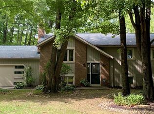 5606 Swanville Rd, Erie, PA 16506