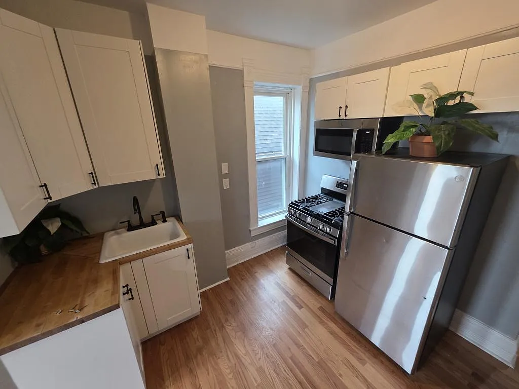 5853 3rd Ave, unit 8 — Photo 4