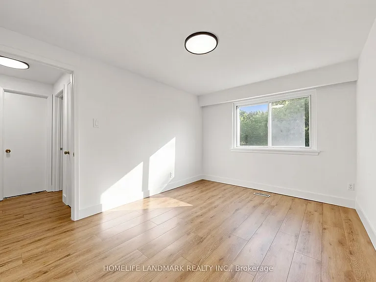 26 Fenside Dr — Photo 11