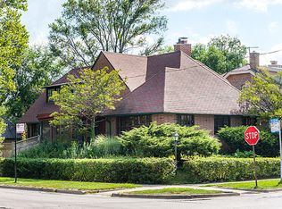 2601 W Lunt Ave, Chicago, IL 60645