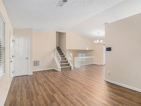 3rd image of 3901 W Wood Path