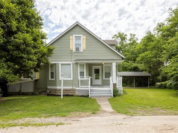 407 N Charles St, Warrensburg, MO 64093