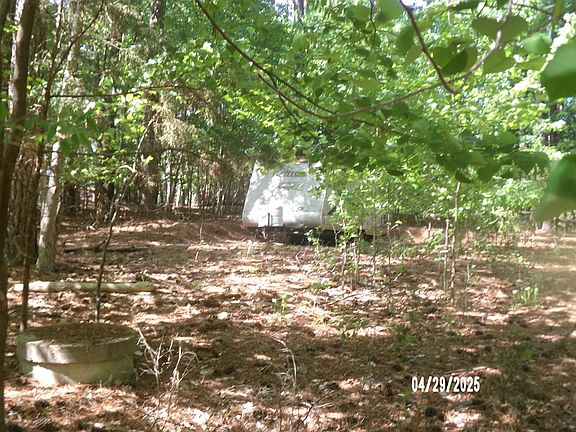 3rd image of 1683 Merifield Dr