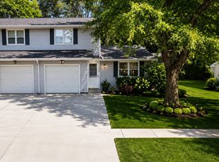843 Edgewood Dr, Green Bay, WI 54311