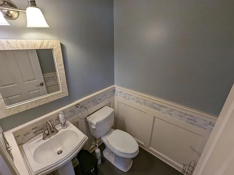 1457 Hollow Wood Ln — Photo 10