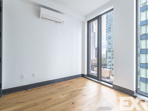 4th image of 42-22 27th St #419E