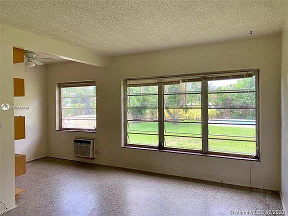 4th image of 11221 NE 9th Ct Unit 1