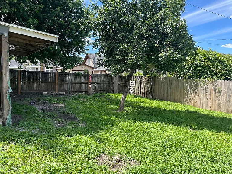 303 S 4th St — Photo 10