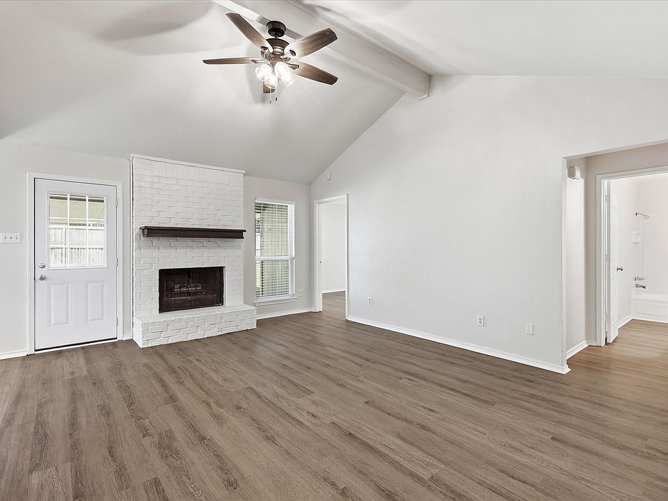 1st image of 7913 Pebblebrook Dr