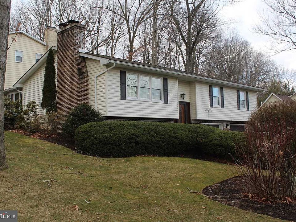 2nd image of 598 Longbarn Rd